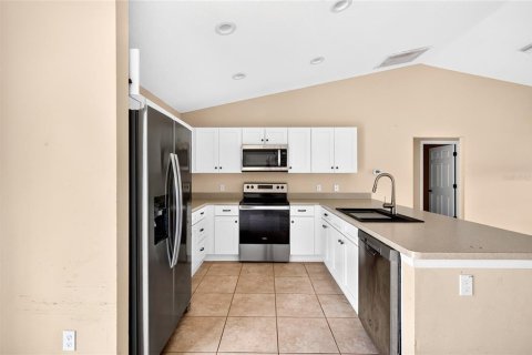 House in Citra, Florida 3 bedrooms, 133.13 sq.m. № 2287274 - photo 13