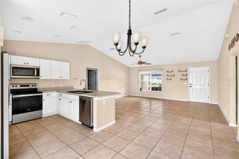 House in Citra, Florida 3 bedrooms, 133.13 sq.m. № 2287274 - photo 10