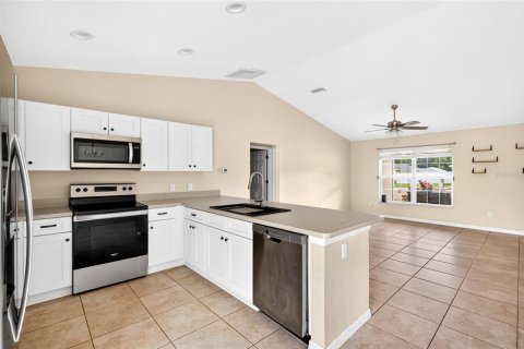 House in Citra, Florida 3 bedrooms, 133.13 sq.m. № 2287274 - photo 11