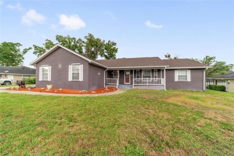House in Ocala, Florida 4 bedrooms, 231.42 sq.m. № 2113725 - photo 2
