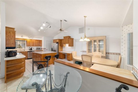 House in Ocala, Florida 4 bedrooms, 231.42 sq.m. № 2113725 - photo 15