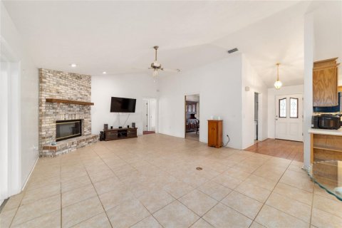House in Ocala, Florida 4 bedrooms, 231.42 sq.m. № 2113725 - photo 13