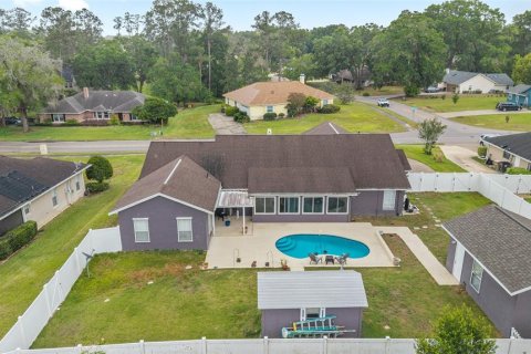 House in Ocala, Florida 4 bedrooms, 231.42 sq.m. № 2113725 - photo 4