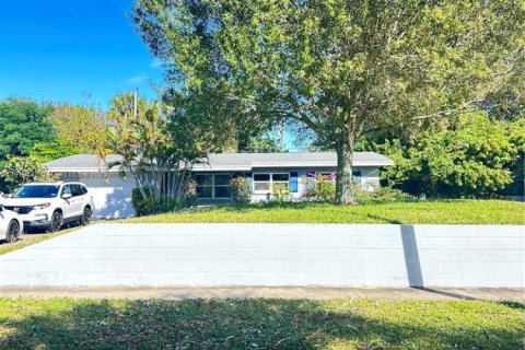 Villa ou maison à vendre à Rockledge, Floride: 3 chambres № 1969042 - photo 1