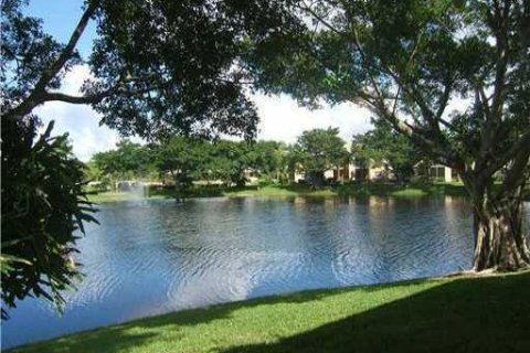 Copropriété à louer à Deerfield Beach, Floride: 3 chambres, 102.19 m2 № 2386874 - photo 2