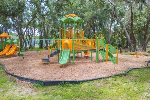 Adosado en venta en Tampa, Florida, 3 dormitorios, 192.4 m2 № 1807269 - foto 8