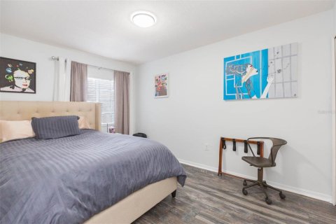 Adosado en venta en Tampa, Florida, 3 dormitorios, 192.4 m2 № 1807269 - foto 2