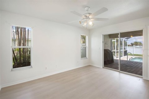 Casa en venta en Cape Coral, Florida, 3 dormitorios, 142.05 m2 № 2103137 - foto 11