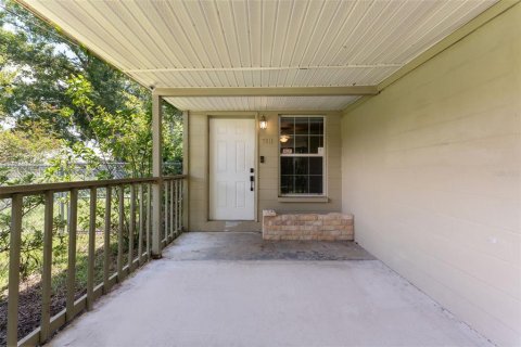 House in Gibsonton, Florida 2 bedrooms, 140.28 sq.m. № 1908266 - photo 8