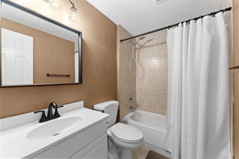 House in Gibsonton, Florida 2 bedrooms, 140.28 sq.m. № 1908266 - photo 23