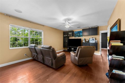 House in Gibsonton, Florida 2 bedrooms, 140.28 sq.m. № 1908266 - photo 10