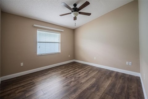 House in Lakeland, Florida 2 bedrooms, 153.85 sq.m. № 1831575 - photo 15