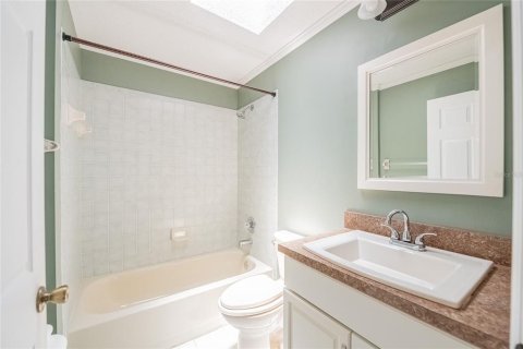 House in Lakeland, Florida 2 bedrooms, 153.85 sq.m. № 1831575 - photo 25