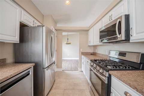 House in Lakeland, Florida 2 bedrooms, 153.85 sq.m. № 1831575 - photo 12