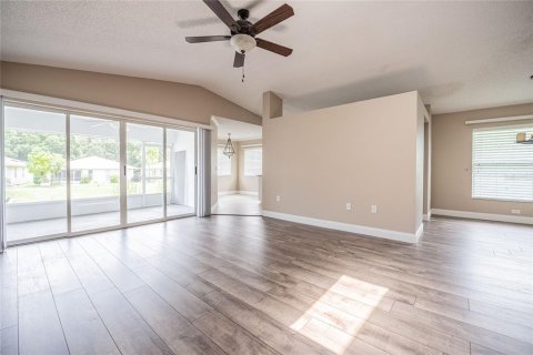 House in Lakeland, Florida 2 bedrooms, 153.85 sq.m. № 1831575 - photo 5