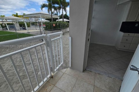 Condo in Aventura, Florida, 2 bedrooms № 1971319 - photo 29
