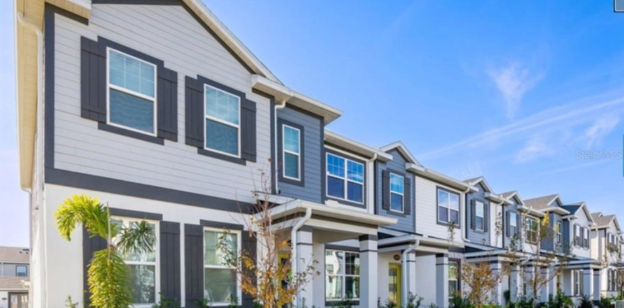 Adosado en Winter Garden, Florida 3 dormitorios, 156.82 m2 № 2100420
