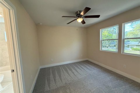 Villa ou maison à louer à Gainesville, Floride: 4 chambres, 182.09 m2 № 2099395 - photo 12