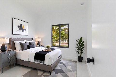 House in Miami, Florida 4 bedrooms, 183.48 sq.m. № 2066362 - photo 20