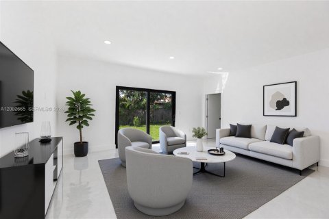 House in Miami, Florida 4 bedrooms, 183.48 sq.m. № 2066362 - photo 5