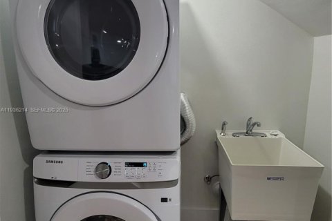 Appartement à louer à Miami, Floride: 2 chambres, 106.84 m2 № 1994255 - photo 7