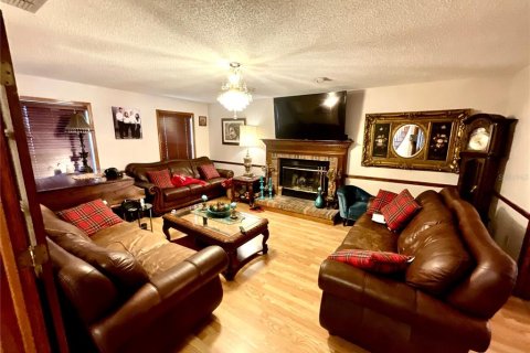 Casa en alquiler en New Port Richey, Florida, 4 dormitorios, 231.05 m2 № 1834982 - foto 4