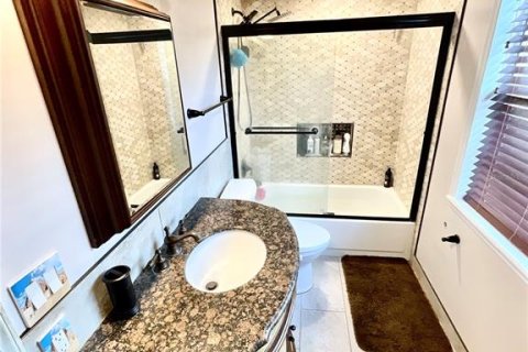 Casa en alquiler en New Port Richey, Florida, 4 dormitorios, 231.05 m2 № 1834982 - foto 26