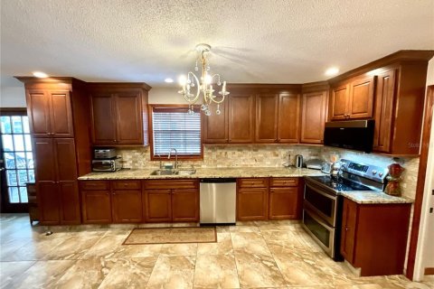 Casa en alquiler en New Port Richey, Florida, 4 dormitorios, 231.05 m2 № 1834982 - foto 11