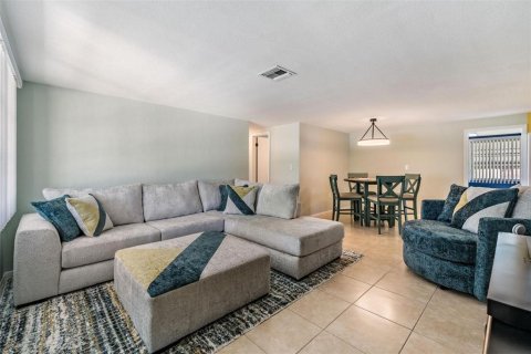 Casa en venta en Port Richey, Florida, 2 dormitorios, 96.62 m2 № 1852582 - foto 4