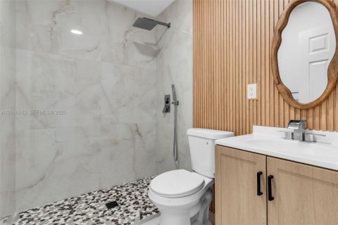 Купить виллу или дом в Майами-Гарденс, Флорида 5 спален, 149.39м2, № 2168103 - фото 24