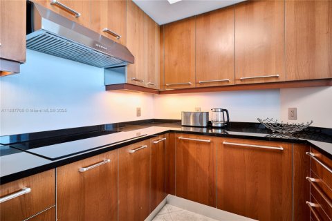 Снять в аренду кондоминиум в Холливуд, Флорида 2 спальни, 196.49м2, № 1949177 - фото 19