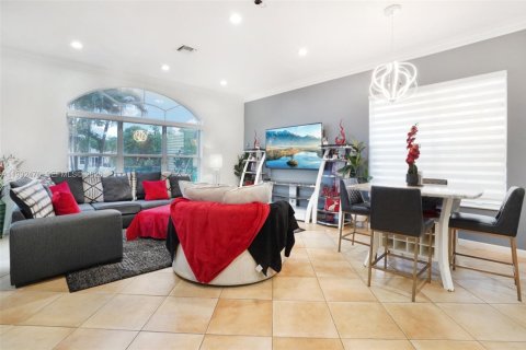 Villa ou maison à vendre à Miramar, Floride: 4 chambres, 270.35 m2 № 2056988 - photo 12