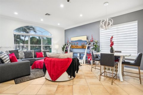 Villa ou maison à vendre à Miramar, Floride: 4 chambres, 270.35 m2 № 2056988 - photo 9