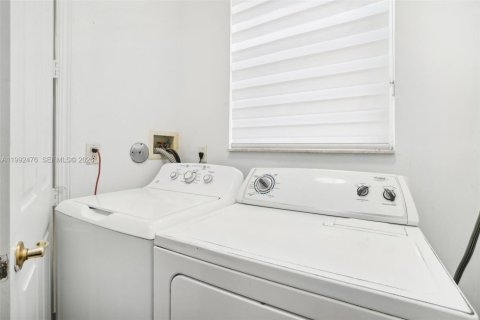 Villa ou maison à vendre à Miramar, Floride: 4 chambres, 270.35 m2 № 2056988 - photo 28