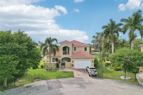 Villa ou maison à vendre à Miramar, Floride: 4 chambres, 270.35 m2 № 2056988 - photo 3