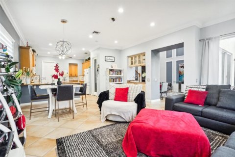 Villa ou maison à vendre à Miramar, Floride: 4 chambres, 270.35 m2 № 2056988 - photo 10