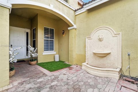 Villa ou maison à vendre à Miramar, Floride: 4 chambres, 270.35 m2 № 2056988 - photo 6