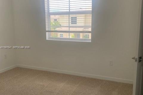 Touwnhouse à louer à Florida City, Floride: 2 chambres, 112.23 m2 № 1986327 - photo 4