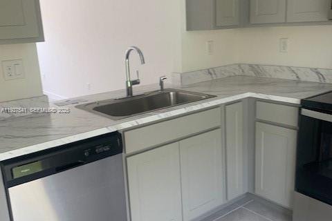 Touwnhouse à louer à Florida City, Floride: 2 chambres, 112.23 m2 № 1986327 - photo 2