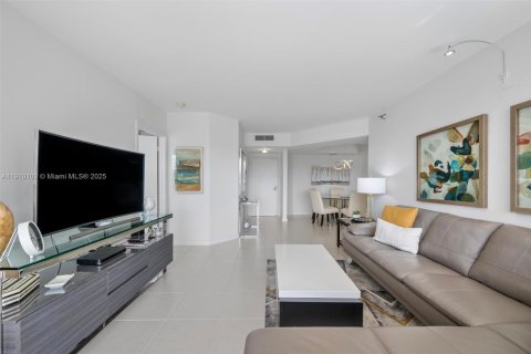 Condo in Aventura, Florida, 2 bedrooms  № 2013672 - photo 4