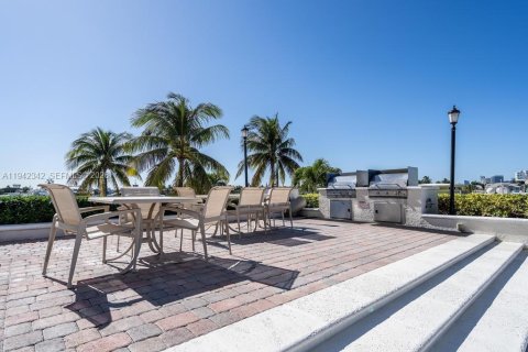 Condominio en venta en Fort Lauderdale, Florida, 2 dormitorios, 139.35 m2 № 2152759 - foto 20