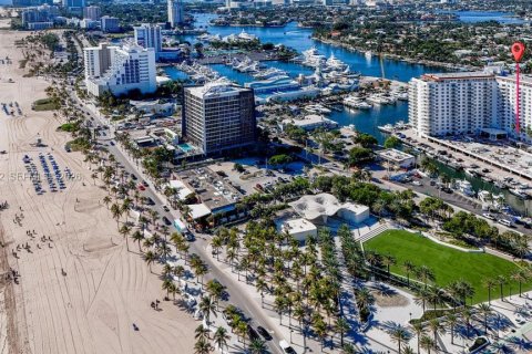 Condominio en venta en Fort Lauderdale, Florida, 2 dormitorios, 139.35 m2 № 2152759 - foto 3