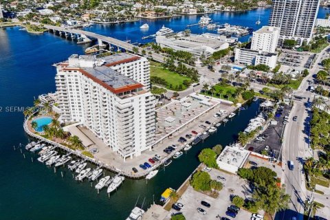 Condominio en venta en Fort Lauderdale, Florida, 2 dormitorios, 139.35 m2 № 2152759 - foto 8