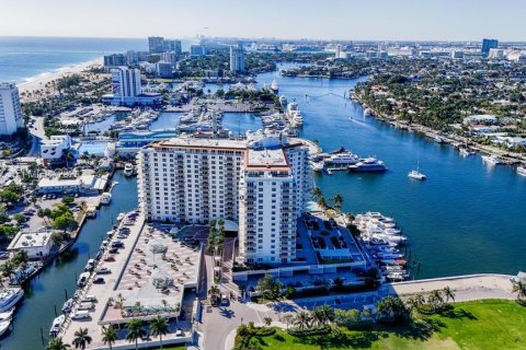 Condominio en venta en Fort Lauderdale, Florida, 2 dormitorios, 139.35 m2 № 2152759 - foto 1