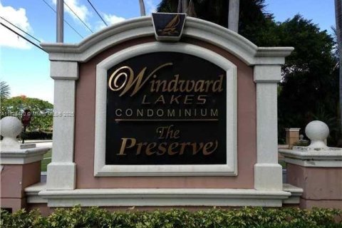 Condominio en Pompano Beach, Florida, 2 dormitorios  № 2076820
