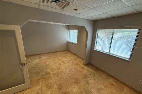 Immobilier commercial à vendre à Gainesville, Floride: 673.54 m2 № 2277323 - photo 5
