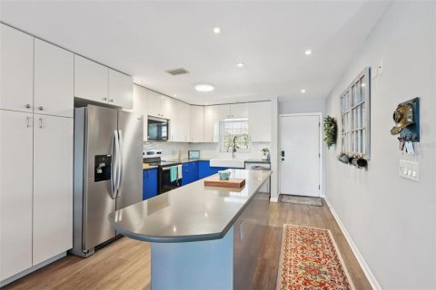 Condominio en venta en Saint Petersburg, Florida, 2 dormitorios, 121.24 m2 № 2094499 - foto 17