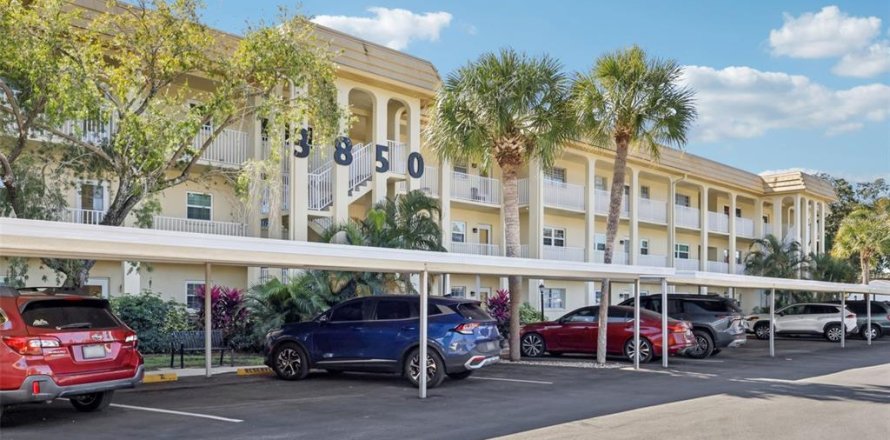 Condominio en Saint Petersburg, Florida, 2 dormitorios № 2094499