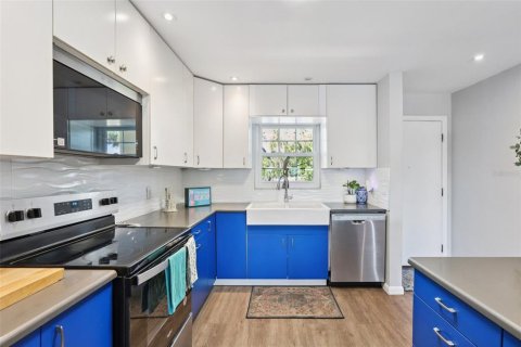 Condominio en venta en Saint Petersburg, Florida, 2 dormitorios, 121.24 m2 № 2094499 - foto 7