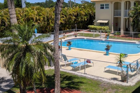 Condominio en venta en Saint Petersburg, Florida, 2 dormitorios, 121.24 m2 № 2094499 - foto 25